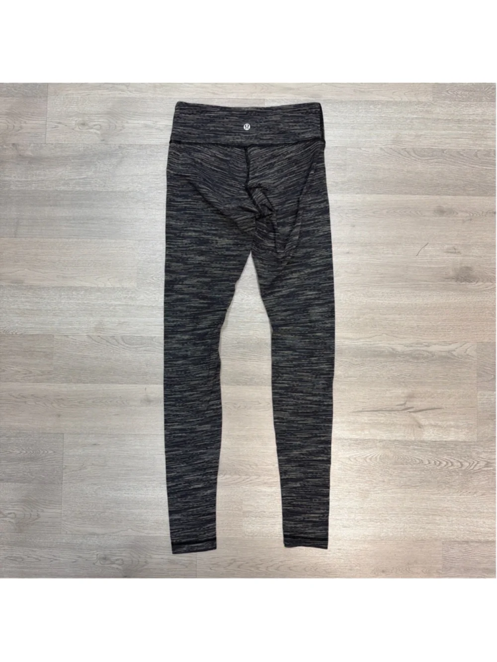 Lululemon Wunder Under Leggings Sz 4 in Wee are From Space Cashew Black!